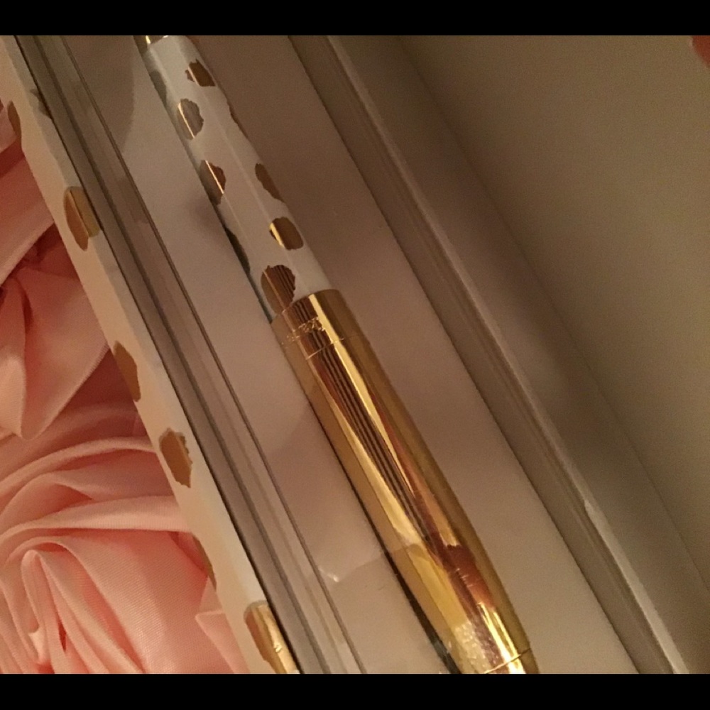 So pretty kate spade bundle . - Picture 4 of 5